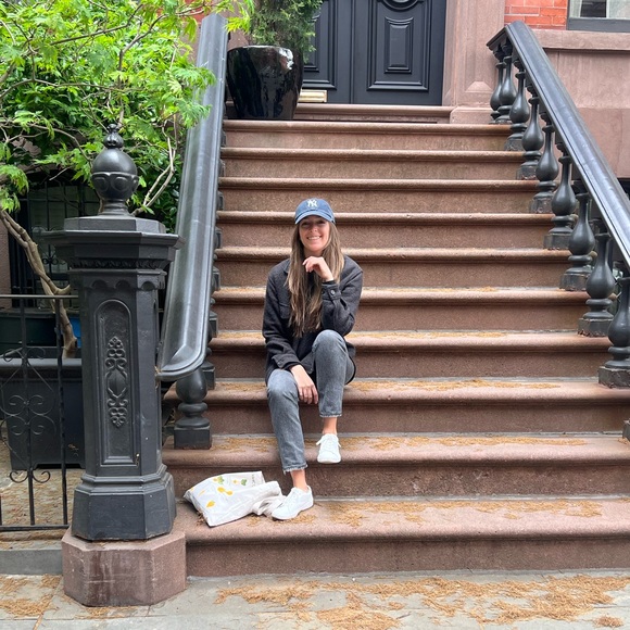 Meet your Posher, Jenna - Picture 1 of 1